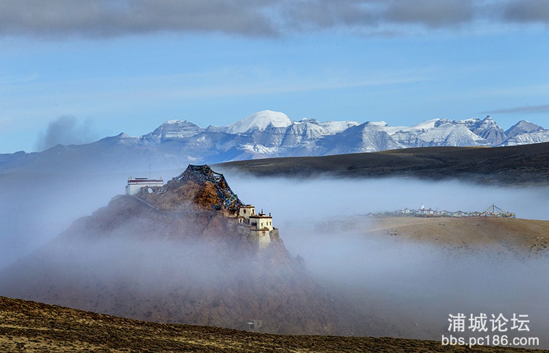 19   神秘的藏寨  副本  2014-9-30拍摄于西藏、纳木纳尼湖   .jpg