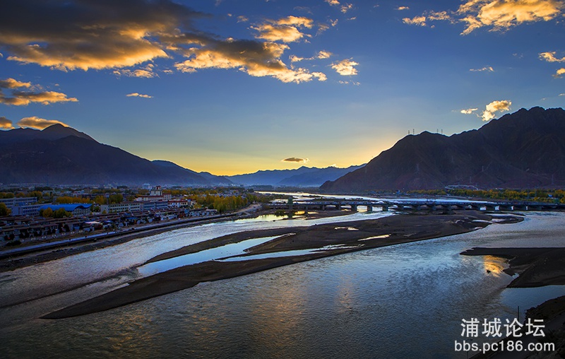 9    拉萨河的晨晖  副本  2014-10-10拍摄于西藏拉萨.jpg
