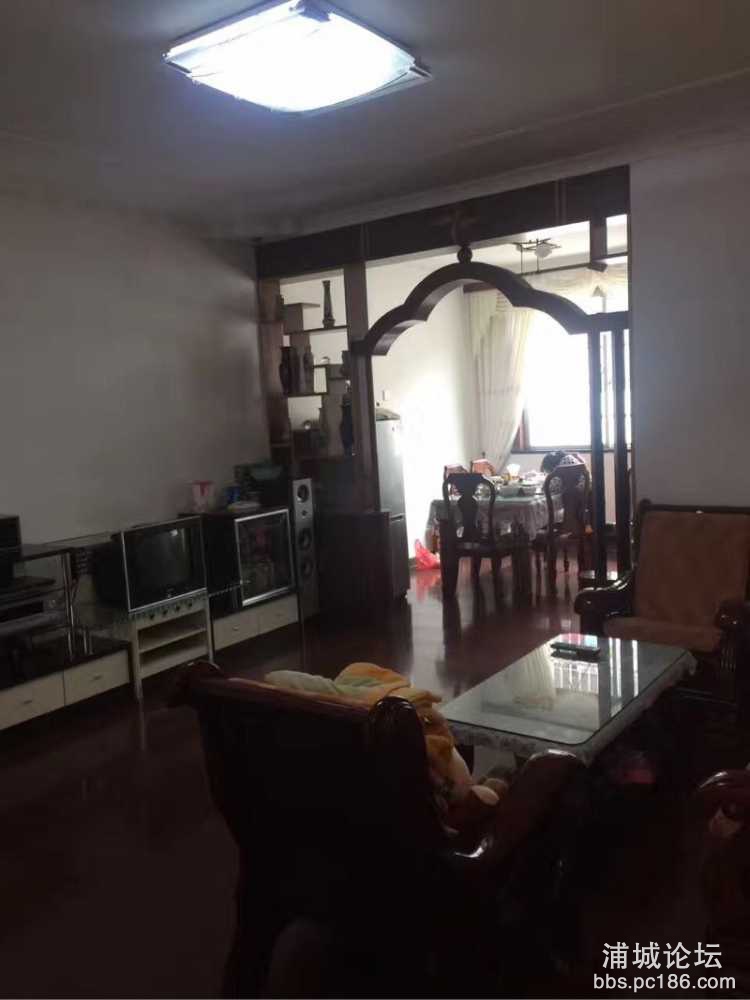 hCk868388rC2.jpg