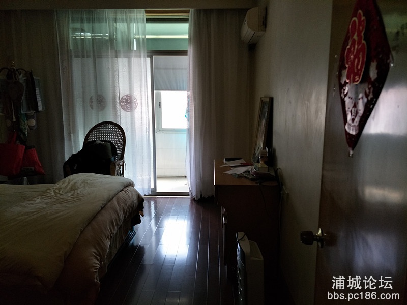 主卧，带阳台和卫生间.jpg
