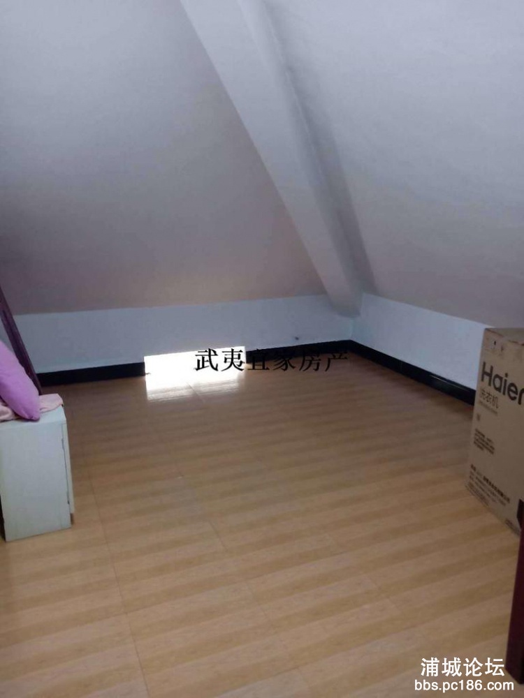 174727t559niun7f057mh5.jpg