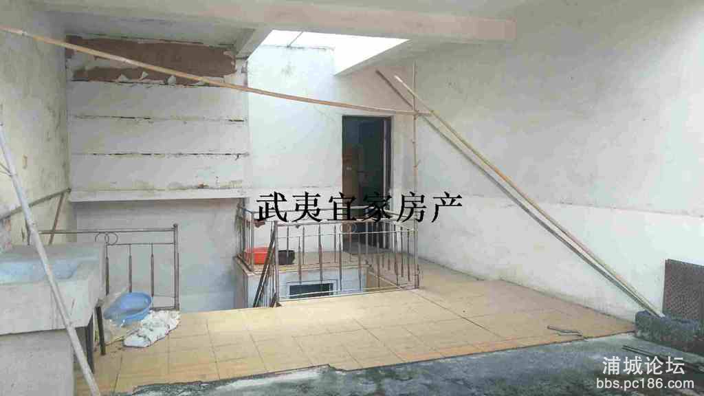 c1900ea8da2244fbbf3e13ab1ab7ba8c.jpg