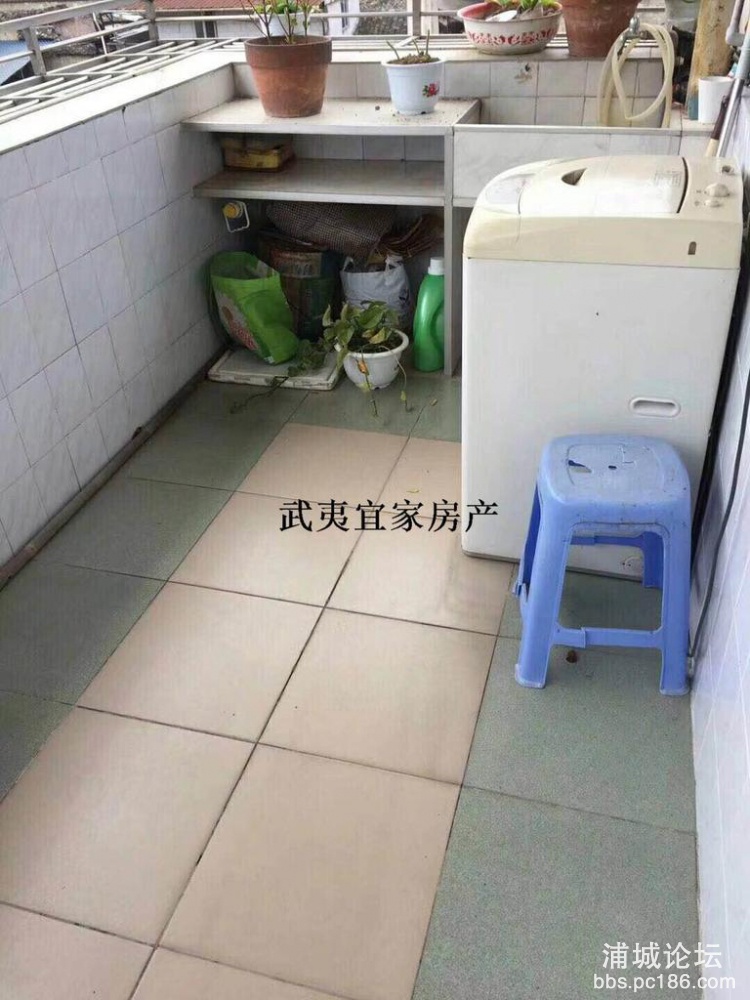e0ca4598f8b440a3b582af2fafdf118f.jpg