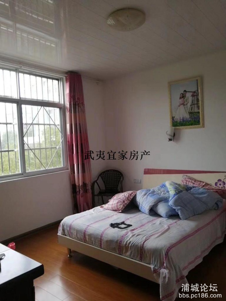 94dff20fcc8243a0b8ecb93c3ee8a804.jpg