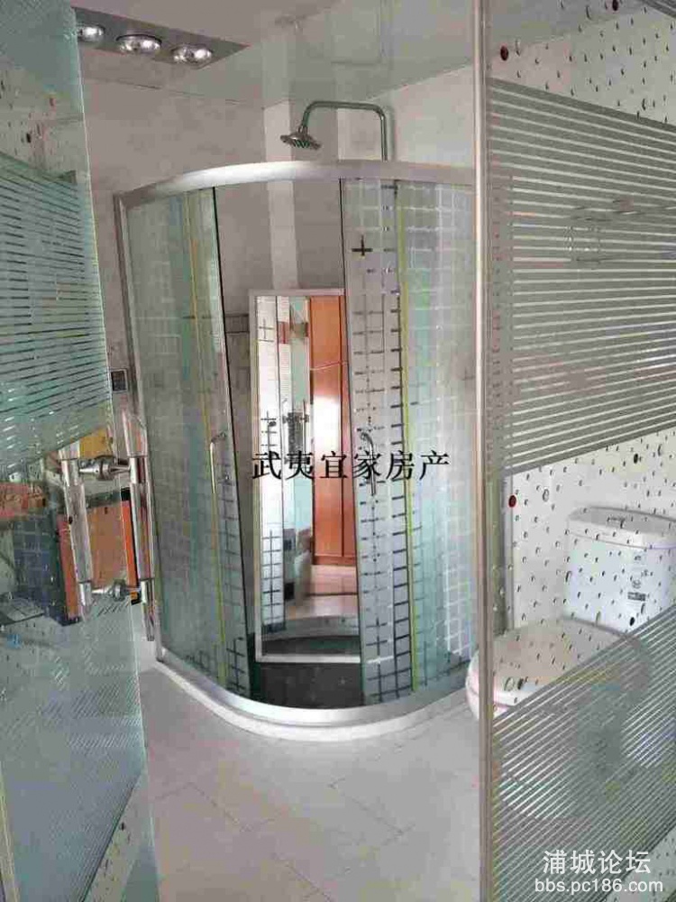 df1de60bae9043329dc20b43c9ca14f4.jpg