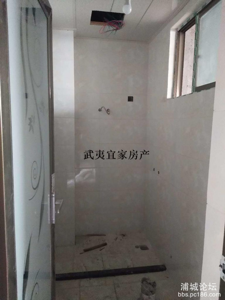 afb799e5fb684ef682e36ca4cde61823.jpg