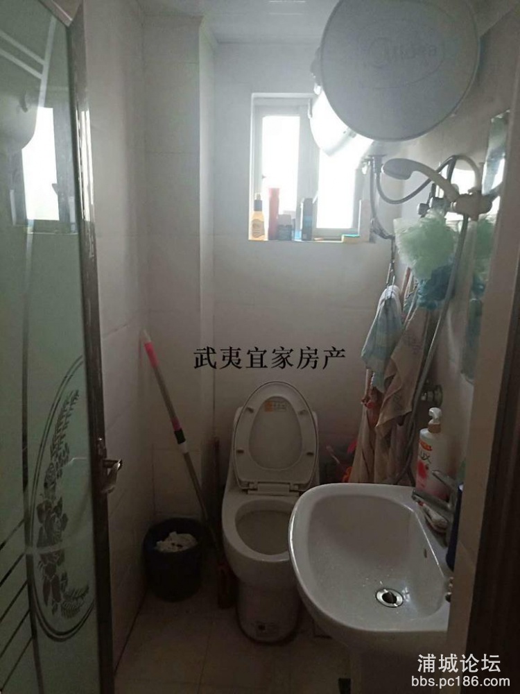 aaeeef82e1b44c078b3602bd53250d21.jpg