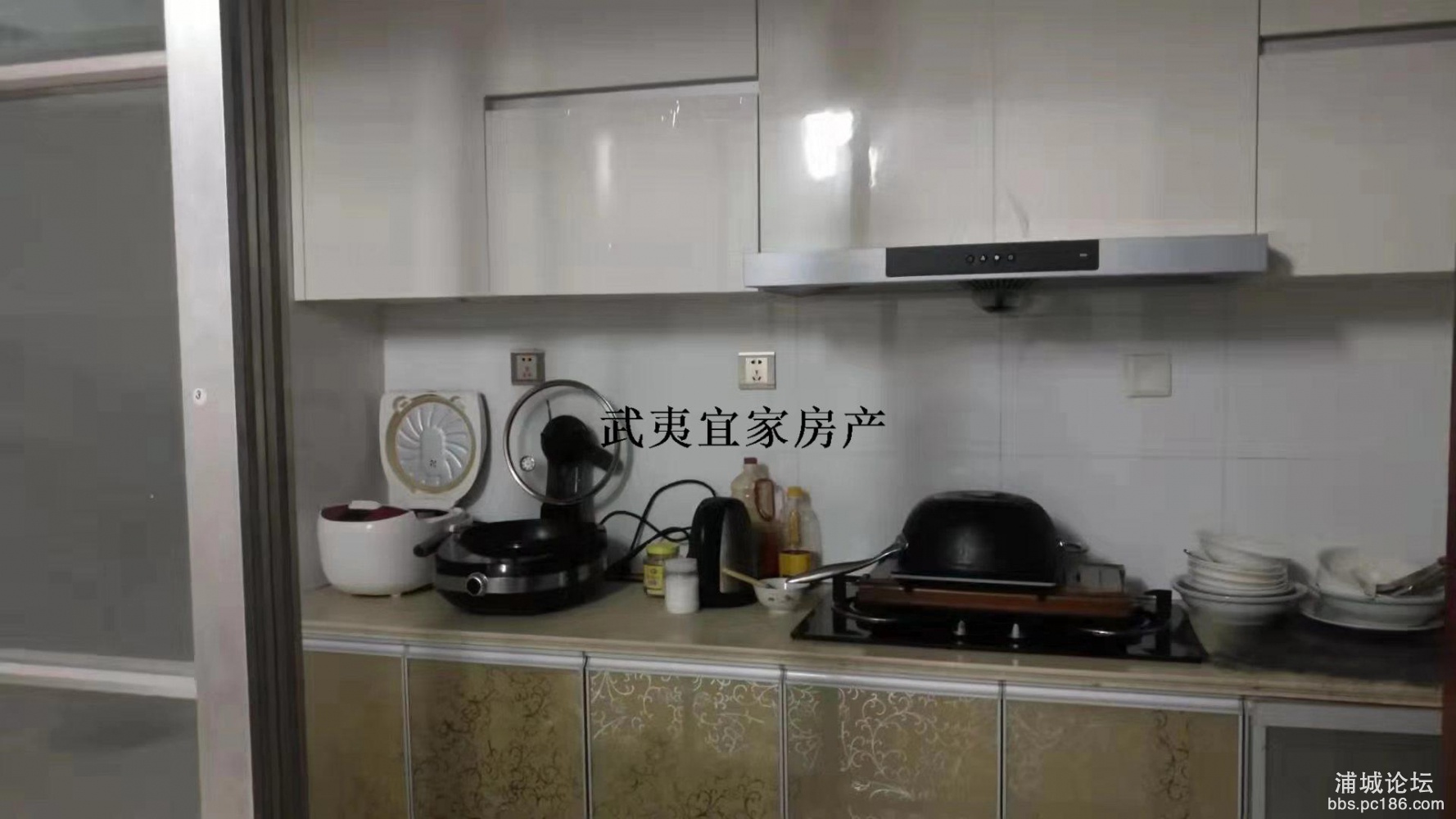d23d6b9710e541b69a1c2a0acf4a9c8e.jpg