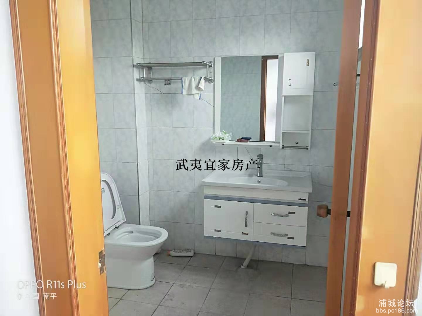 38c1e2ff221e4a1eaedbbb7ff5afdd1c.jpg