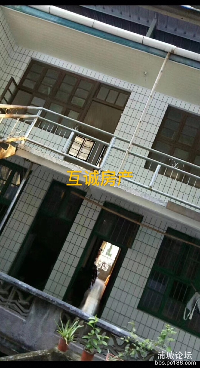 front1_0_FualqzNmo3zgtIVZeRjMjuIl1fiS.jpg