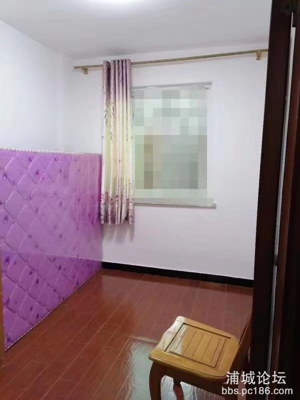 front1_0_Fh6RzPQrdm0w7kAI6fYGRENci_Hp.jpg