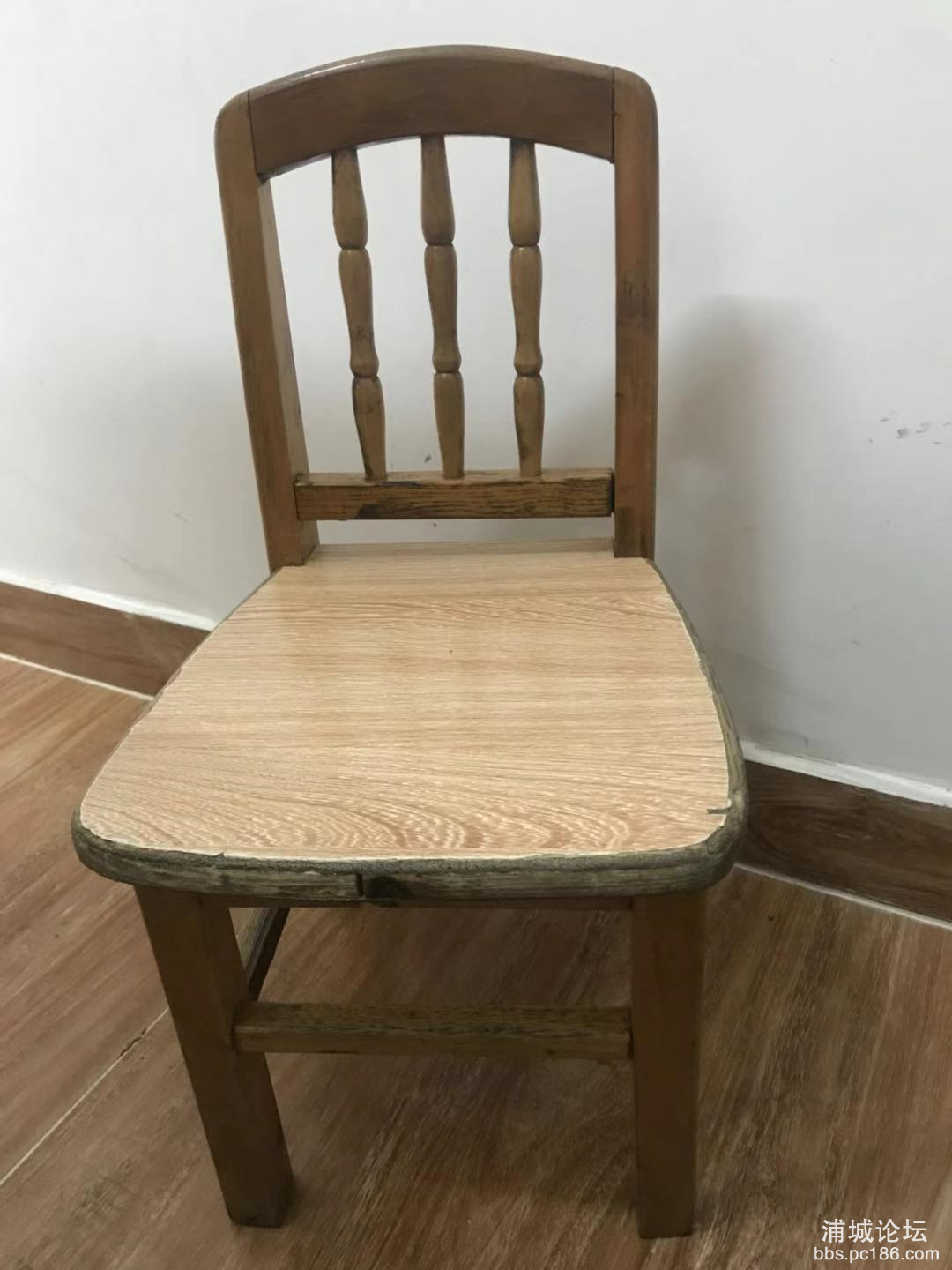 椅子一把5元