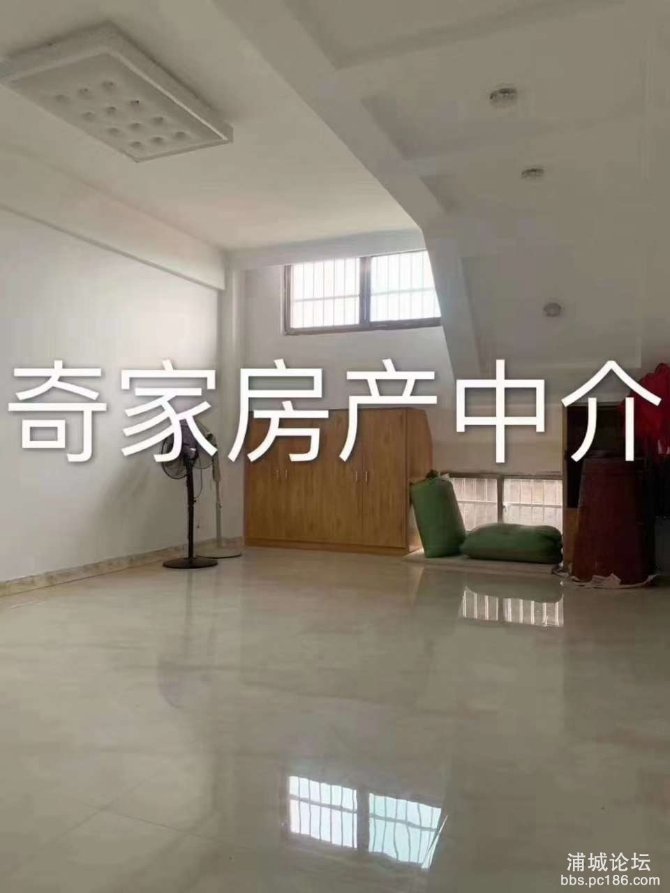front2_0_Fq1Nqgdp7sYHV_s1Pg15kyyz2sJ7.1608805052.jpg
