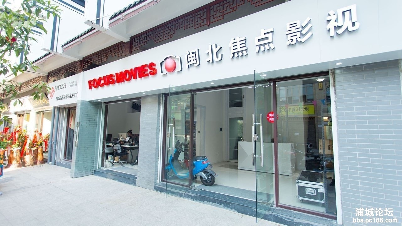 front1_0_Fhngm37t6gtJpMNFvoiFpIYggB9w.jpg