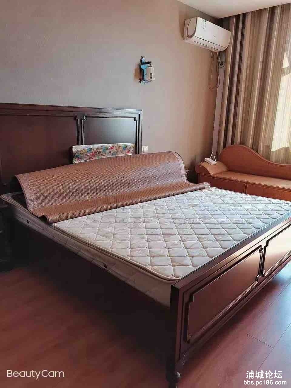 房间1