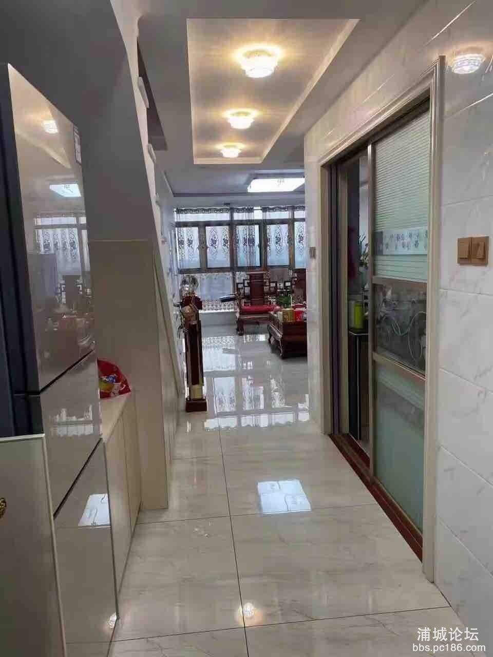 front1_0_FuXytJ9Fc5EJtPPBaSmuI230xy4O.1631764419.jpg